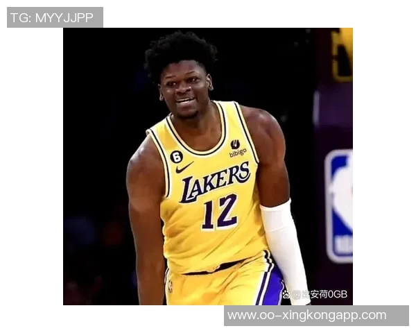 詹姆斯遭遇坐骨神经痛困扰范德彪期待他早日重返赛场 詹姆斯遭遇坐骨神经痛困扰范德彪期待他早日重返赛场