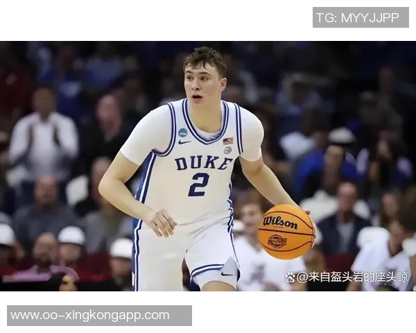 弗拉格称赞莱昂纳德为攻防一体的顶尖球员一直是我努力追求的目标